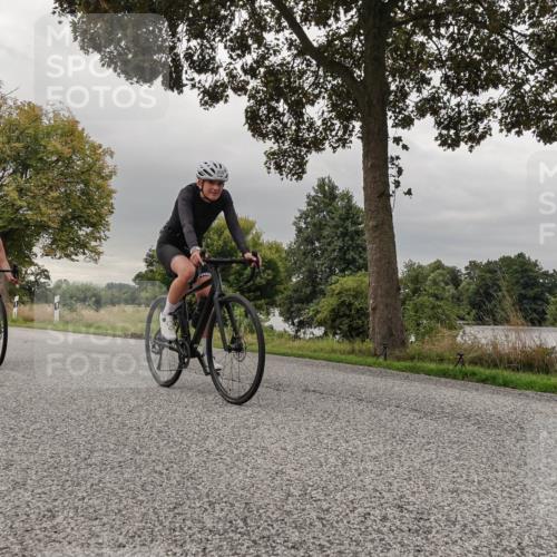 30.08.2026 - Elbe Triathlon Hamburg Michael Burmester http://msf.ph/oto/10048953 30.08.2026 09:46:49 Radfahren 485, 774, 795, 796, 805, 844, 873 meine-sportfotos.de
