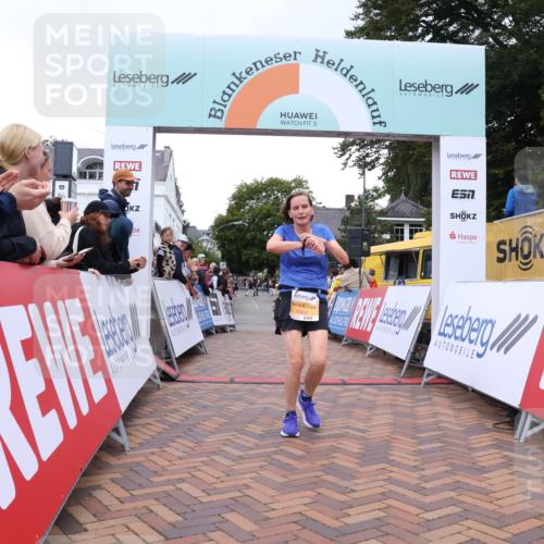 30.08.2026 - Blankeneser Heldenlauf Lena Gebhardt http://msf.ph/oto/10048957 30.08.2026 11:56:04 Ziel 2363, 2391, 2678 meine-sportfotos.de