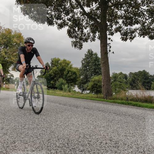 30.08.2026 - Elbe Triathlon Hamburg Michael Burmester http://msf.ph/oto/10048966 30.08.2026 09:46:51 Radfahren 672, 774, 795, 796, 805, 844, 870, 873 meine-sportfotos.de