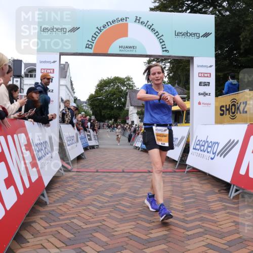 30.08.2026 - Blankeneser Heldenlauf Lena Gebhardt http://msf.ph/oto/10048972 30.08.2026 11:56:04 Ziel 2363, 2391, 2678 meine-sportfotos.de