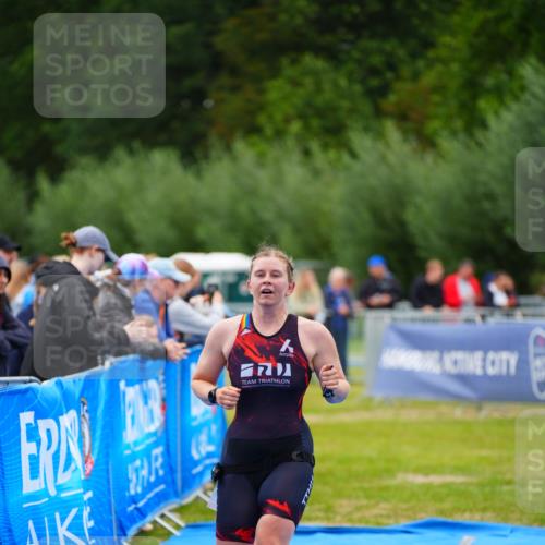 30.08.2026 - Elbe Triathlon Hamburg LAZAROV Photography http://msf.ph/oto/10049025 30.08.2026 10:34:51 Ziel 356 meine-sportfotos.de