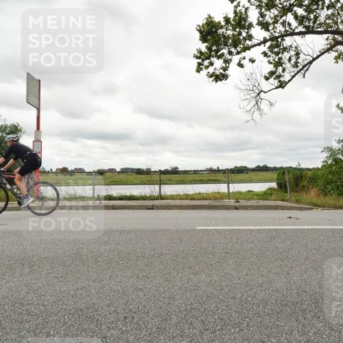 30.08.2026 - Elbe Triathlon Hamburg Michael Burmester http://msf.ph/oto/10049043 30.08.2026 15:27:22 Radfahren  meine-sportfotos.de