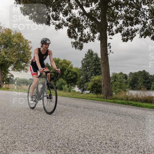 30.08.2026 - Elbe Triathlon Hamburg Michael Burmester http://msf.ph/oto/10049044 30.08.2026 09:47:36 Radfahren 260, 327, 358, 388, 552, 809, 868 meine-sportfotos.de