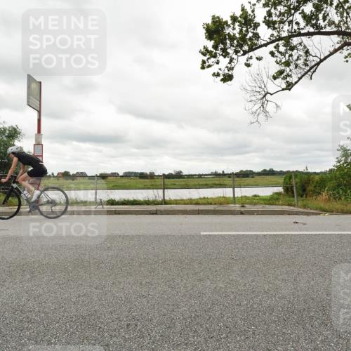 30.08.2026 - Elbe Triathlon Hamburg Michael Burmester http://msf.ph/oto/10049064 30.08.2026 15:27:42 Radfahren  meine-sportfotos.de