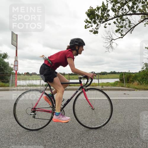 30.08.2026 - Elbe Triathlon Hamburg Michael Burmester http://msf.ph/oto/10049081 30.08.2026 15:27:57 Radfahren  meine-sportfotos.de