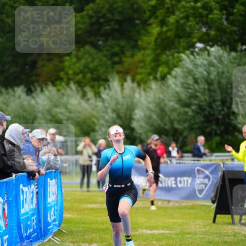 30.08.2026 - Elbe Triathlon Hamburg LAZAROV Photography http://msf.ph/oto/10049106 30.08.2026 10:35:04 Ziel 359 meine-sportfotos.de