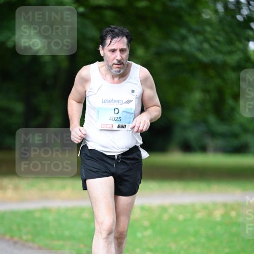30.08.2026 - Blankeneser Heldenlauf Dr. Thomas Lammeyer http://msf.ph/oto/10049108 30.08.2026 11:30:28 Laufen 4025 meine-sportfotos.de