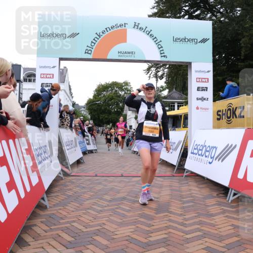 30.08.2026 - Blankeneser Heldenlauf Lena Gebhardt http://msf.ph/oto/10049136 30.08.2026 11:56:23 Ziel 2392, 2407 meine-sportfotos.de