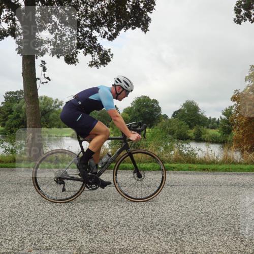 30.08.2026 - Elbe Triathlon Hamburg Michael Burmester http://msf.ph/oto/10049137 30.08.2026 09:36:46 Radfahren 606 meine-sportfotos.de