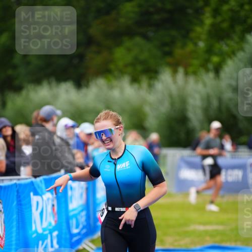 30.08.2026 - Elbe Triathlon Hamburg LAZAROV Photography http://msf.ph/oto/10049140 30.08.2026 10:35:06 Ziel 359 meine-sportfotos.de