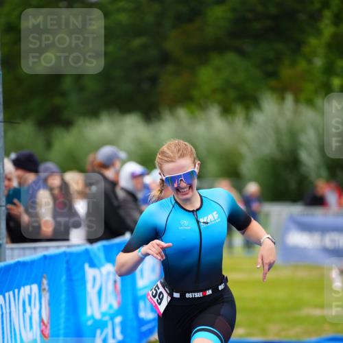 30.08.2026 - Elbe Triathlon Hamburg LAZAROV Photography http://msf.ph/oto/10049144 30.08.2026 10:35:06 Ziel 359 meine-sportfotos.de