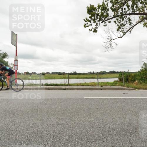 30.08.2026 - Elbe Triathlon Hamburg Michael Burmester http://msf.ph/oto/10049160 30.08.2026 15:28:48 Radfahren  meine-sportfotos.de