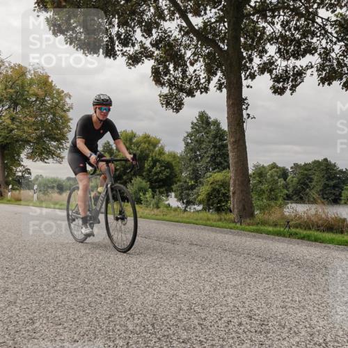 30.08.2026 - Elbe Triathlon Hamburg Michael Burmester http://msf.ph/oto/10049180 30.08.2026 09:48:32 Radfahren 263, 598, 662, 875, 877 meine-sportfotos.de