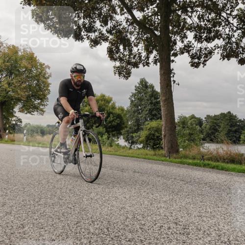 30.08.2026 - Elbe Triathlon Hamburg Michael Burmester http://msf.ph/oto/10049196 30.08.2026 09:48:38 Radfahren 263, 591, 598, 662 meine-sportfotos.de