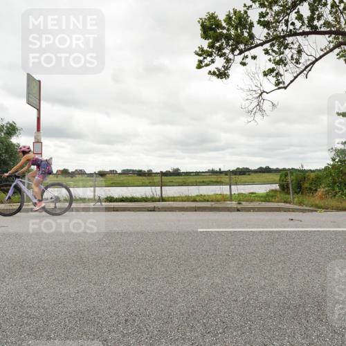 30.08.2026 - Elbe Triathlon Hamburg Michael Burmester http://msf.ph/oto/10049199 30.08.2026 15:29:05 Radfahren  meine-sportfotos.de