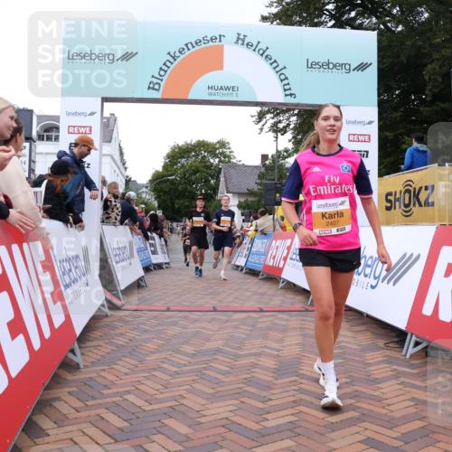 30.08.2026 - Blankeneser Heldenlauf Lena Gebhardt http://msf.ph/oto/10049206 30.08.2026 11:56:26 Ziel 2262, 2263, 2392, 2407 meine-sportfotos.de