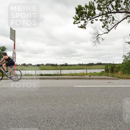 30.08.2026 - Elbe Triathlon Hamburg Michael Burmester http://msf.ph/oto/10049218 30.08.2026 15:29:37 Radfahren  meine-sportfotos.de