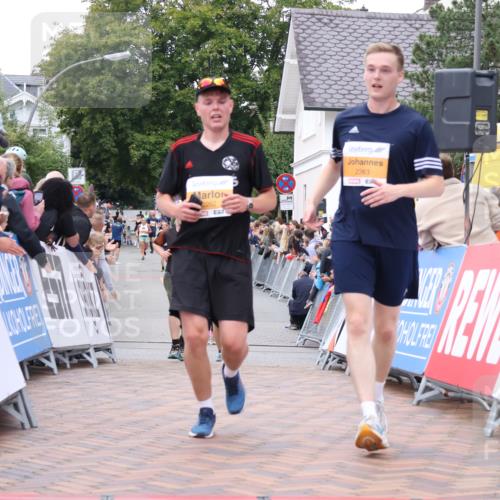 30.08.2026 - Blankeneser Heldenlauf Lena Gebhardt http://msf.ph/oto/10049221 30.08.2026 11:56:27 Ziel 2262, 2263, 2322, 2392, 2407 meine-sportfotos.de