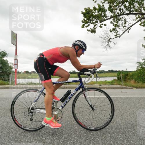 30.08.2026 - Elbe Triathlon Hamburg Michael Burmester http://msf.ph/oto/10049247 30.08.2026 15:30:12 Radfahren  meine-sportfotos.de