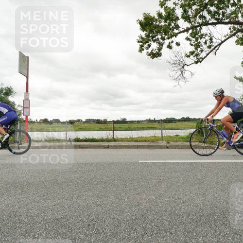 30.08.2026 - Elbe Triathlon Hamburg Michael Burmester http://msf.ph/oto/10049289 30.08.2026 15:30:31 Radfahren  meine-sportfotos.de