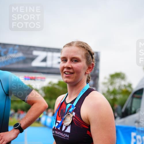 30.08.2026 - Elbe Triathlon Hamburg LAZAROV Photography http://msf.ph/oto/10049353 30.08.2026 10:35:32 Ziel 325 meine-sportfotos.de