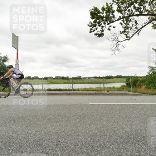 30.08.2026 - Elbe Triathlon Hamburg Michael Burmester http://msf.ph/oto/10049357 30.08.2026 15:30:55 Radfahren  meine-sportfotos.de