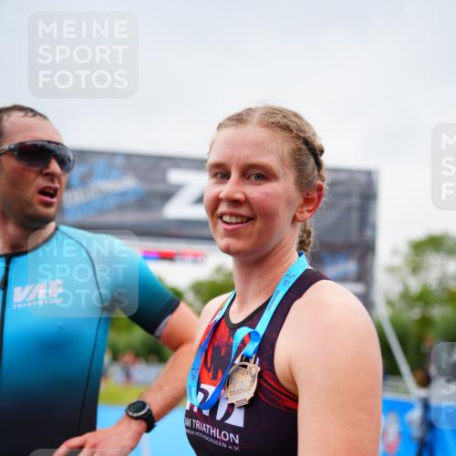 30.08.2026 - Elbe Triathlon Hamburg LAZAROV Photography http://msf.ph/oto/10049358 30.08.2026 10:35:33 Ziel  meine-sportfotos.de