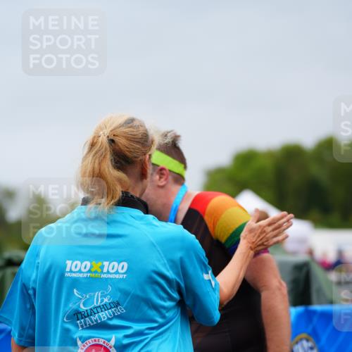 30.08.2026 - Elbe Triathlon Hamburg LAZAROV Photography http://msf.ph/oto/10049380 30.08.2026 10:35:37 Ziel  meine-sportfotos.de