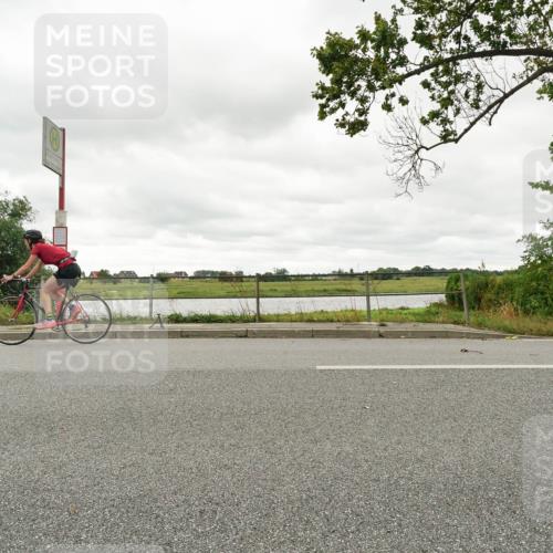 30.08.2026 - Elbe Triathlon Hamburg Michael Burmester http://msf.ph/oto/10049423 30.08.2026 15:31:39 Radfahren  meine-sportfotos.de
