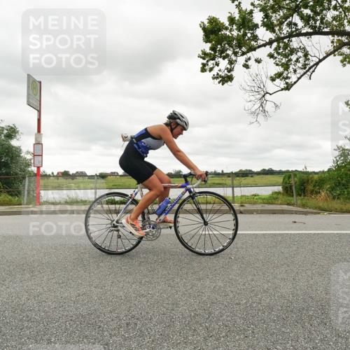 30.08.2026 - Elbe Triathlon Hamburg Michael Burmester http://msf.ph/oto/10049441 30.08.2026 15:31:56 Radfahren  meine-sportfotos.de