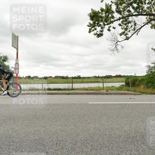 30.08.2026 - Elbe Triathlon Hamburg Michael Burmester http://msf.ph/oto/10049455 30.08.2026 15:32:00 Radfahren  meine-sportfotos.de