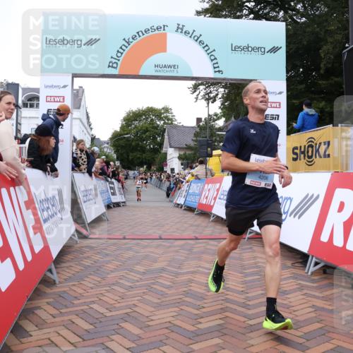30.08.2026 - Blankeneser Heldenlauf Lena Gebhardt http://msf.ph/oto/10049457 30.08.2026 11:56:40 Ziel 2182, 2473, 2717, 4206 meine-sportfotos.de