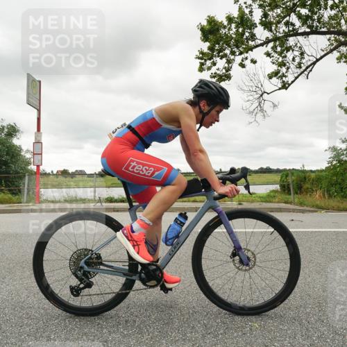30.08.2026 - Elbe Triathlon Hamburg Michael Burmester http://msf.ph/oto/10049470 30.08.2026 15:32:11 Radfahren  meine-sportfotos.de