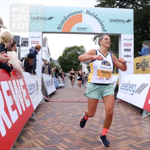 30.08.2026 - Blankeneser Heldenlauf Lena Gebhardt http://msf.ph/oto/10049509 30.08.2026 11:56:46 Ziel 2610, 2717, 2916, 4206 meine-sportfotos.de