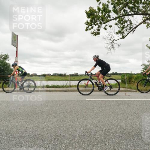 30.08.2026 - Elbe Triathlon Hamburg Michael Burmester http://msf.ph/oto/10049524 30.08.2026 15:33:02 Radfahren  meine-sportfotos.de