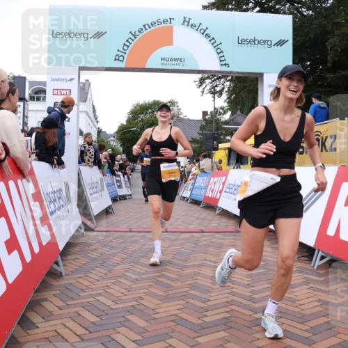 30.08.2026 - Blankeneser Heldenlauf Lena Gebhardt http://msf.ph/oto/10049546 30.08.2026 11:56:48 Ziel 2507, 2610, 2717, 2916 meine-sportfotos.de
