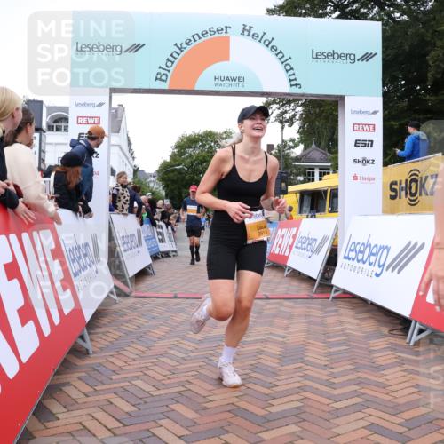 30.08.2026 - Blankeneser Heldenlauf Lena Gebhardt http://msf.ph/oto/10049555 30.08.2026 11:56:49 Ziel 2507, 2610, 2717, 2916 meine-sportfotos.de