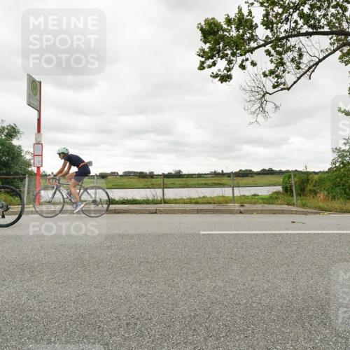 30.08.2026 - Elbe Triathlon Hamburg Michael Burmester http://msf.ph/oto/10049569 30.08.2026 15:33:38 Radfahren  meine-sportfotos.de