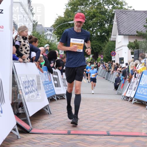 30.08.2026 - Blankeneser Heldenlauf Lena Gebhardt http://msf.ph/oto/10049572 30.08.2026 11:56:50 Ziel 2507, 2610, 2717, 2916 meine-sportfotos.de