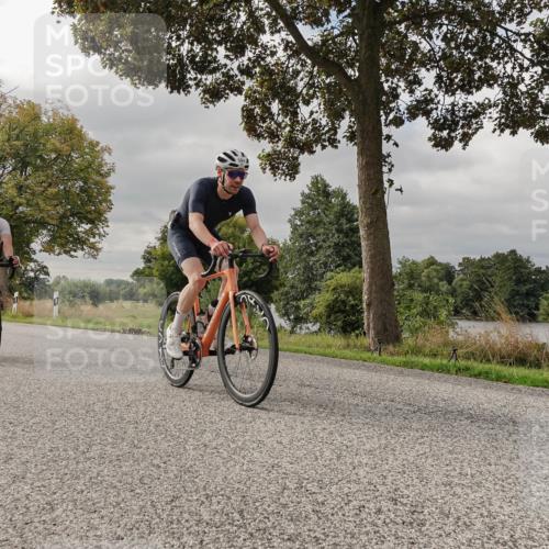 30.08.2026 - Elbe Triathlon Hamburg Michael Burmester http://msf.ph/oto/10049581 30.08.2026 09:52:14 Radfahren 470, 504, 512, 524, 550, 555, 716, 783, 876 meine-sportfotos.de