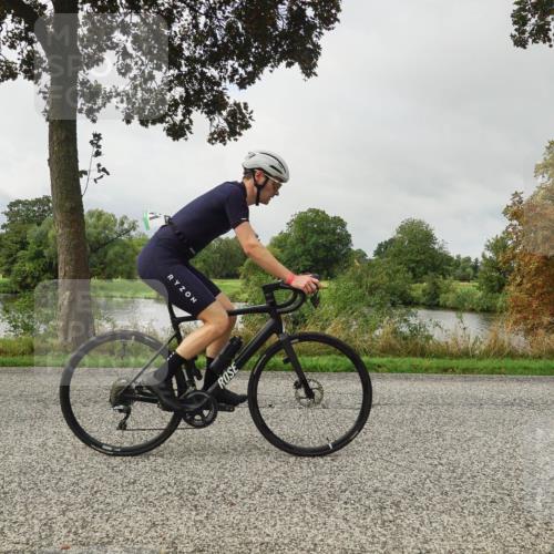 30.08.2026 - Elbe Triathlon Hamburg Michael Burmester http://msf.ph/oto/10049588 30.08.2026 09:38:59 Radfahren 385, 504, 541, 732 meine-sportfotos.de