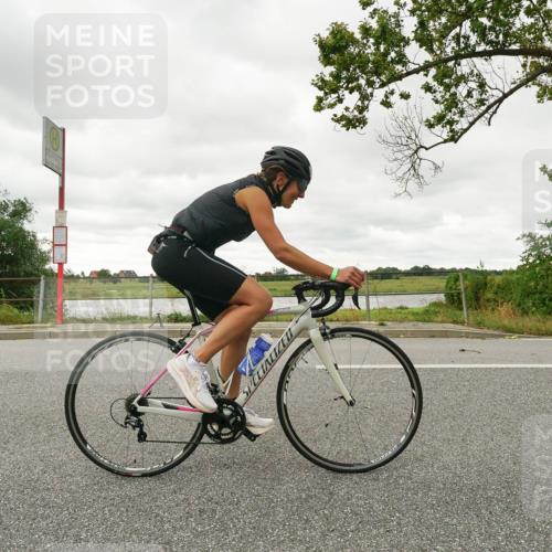 30.08.2026 - Elbe Triathlon Hamburg Michael Burmester http://msf.ph/oto/10049606 30.08.2026 15:34:02 Radfahren  meine-sportfotos.de