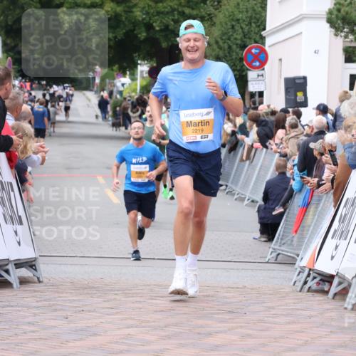 30.08.2026 - Blankeneser Heldenlauf Lena Gebhardt http://msf.ph/oto/10049611 30.08.2026 11:56:54 Ziel 2219, 2507, 2610, 2916 meine-sportfotos.de