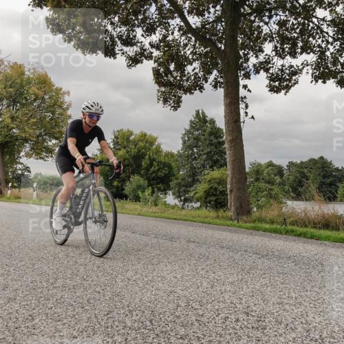 30.08.2026 - Elbe Triathlon Hamburg Michael Burmester http://msf.ph/oto/10049639 30.08.2026 09:52:33 Radfahren 389, 439, 668, 732, 811, 849, 889, 903 meine-sportfotos.de