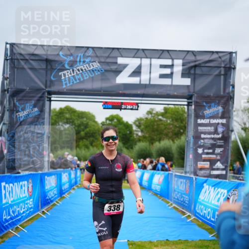 30.08.2026 - Elbe Triathlon Hamburg LAZAROV Photography http://msf.ph/oto/10049669 30.08.2026 10:36:24 Ziel  meine-sportfotos.de