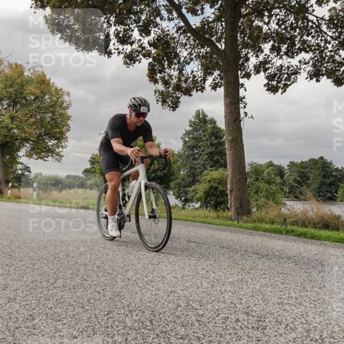 30.08.2026 - Elbe Triathlon Hamburg Michael Burmester http://msf.ph/oto/10049670 30.08.2026 09:52:51 Radfahren 415, 573, 606, 634, 663, 721, 791, 855, 908 meine-sportfotos.de