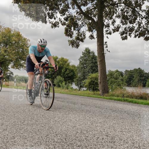 30.08.2026 - Elbe Triathlon Hamburg Michael Burmester http://msf.ph/oto/10049679 30.08.2026 09:52:55 Radfahren 415, 606, 634, 663, 721, 791, 855, 908 meine-sportfotos.de