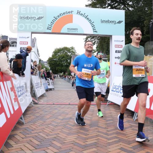 30.08.2026 - Blankeneser Heldenlauf Lena Gebhardt http://msf.ph/oto/10049684 30.08.2026 11:57:03 Ziel 2058, 2219, 2289, 4141 meine-sportfotos.de