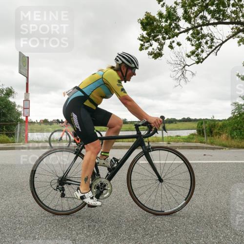 30.08.2026 - Elbe Triathlon Hamburg Michael Burmester http://msf.ph/oto/10049688 30.08.2026 15:35:24 Radfahren  meine-sportfotos.de