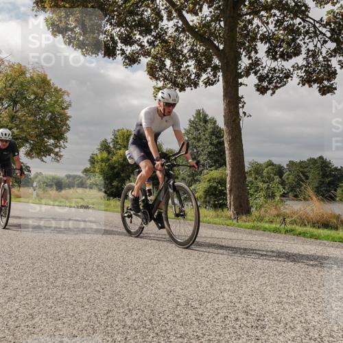 30.08.2026 - Elbe Triathlon Hamburg Michael Burmester http://msf.ph/oto/10049725 30.08.2026 09:53:37 Radfahren 320, 435, 516, 575, 773, 965, 1897 meine-sportfotos.de